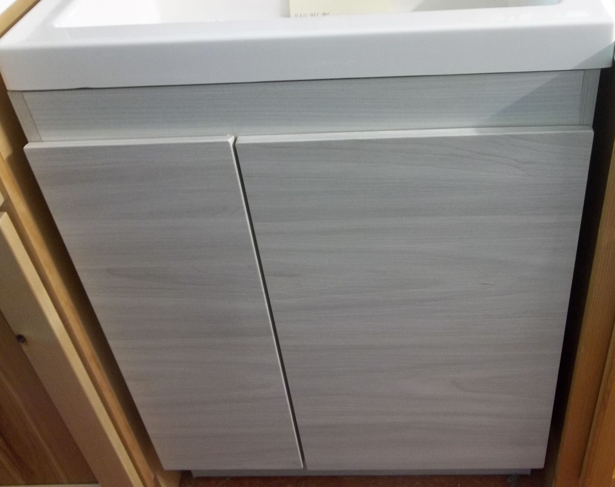 Shadowlake 24x19 Vanity w/top $199